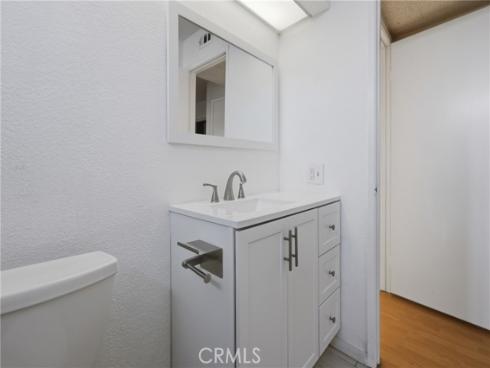 527 S Walnut  3 , La Habra, CA