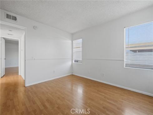 527 S Walnut  3 , La Habra, CA