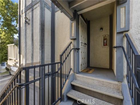 527 S Walnut  3 , La Habra, CA