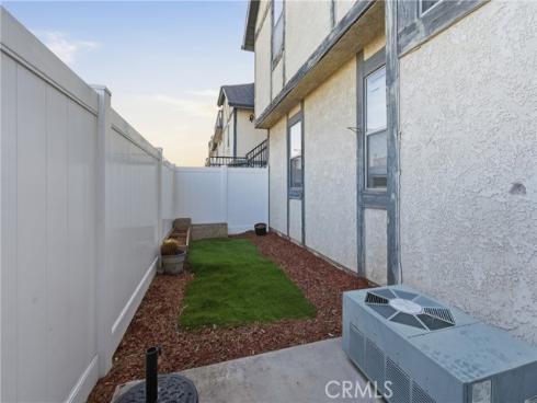 527 S Walnut  3 , La Habra, CA