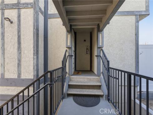 527 S Walnut  3 , La Habra, CA