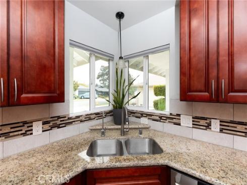 1700 W El Portal , La Habra, CA
