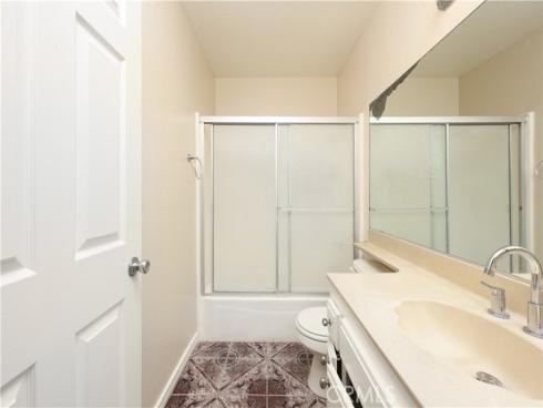 409 W Mountain View 3 Avenue, La Habra, CA