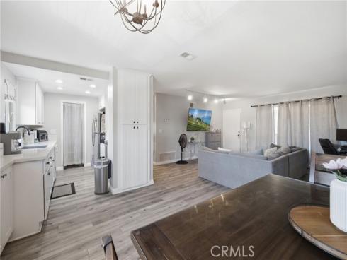 901 N Citrus  16 , La Habra, CA