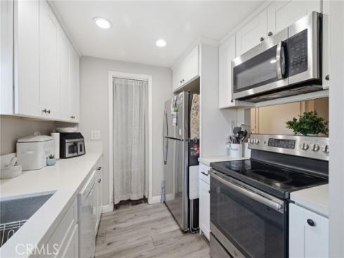 901 N Citrus  16 , La Habra, CA