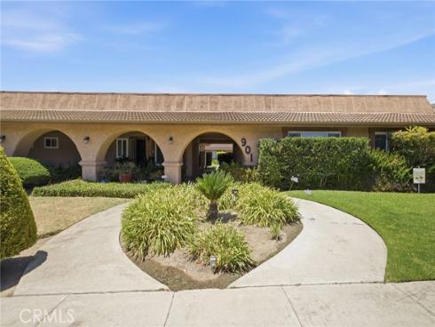 901 N Citrus  16 , La Habra, CA