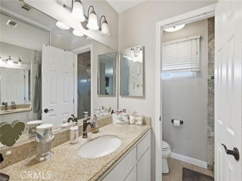 901 N Citrus  16 , La Habra, CA