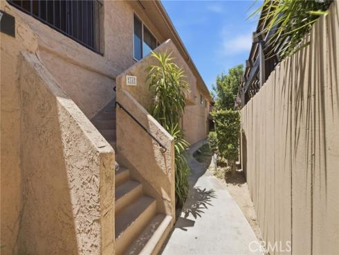 901 N Citrus  16 , La Habra, CA