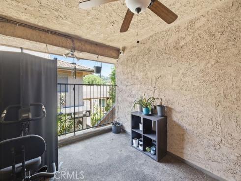 901 N Citrus  16 , La Habra, CA