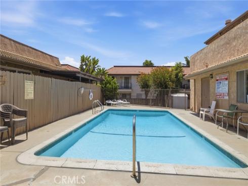 901 N Citrus  16 , La Habra, CA