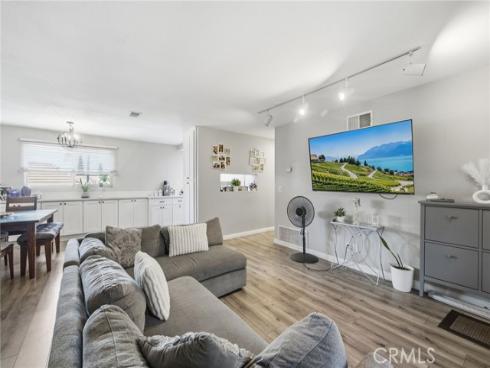901 N Citrus  16 , La Habra, CA