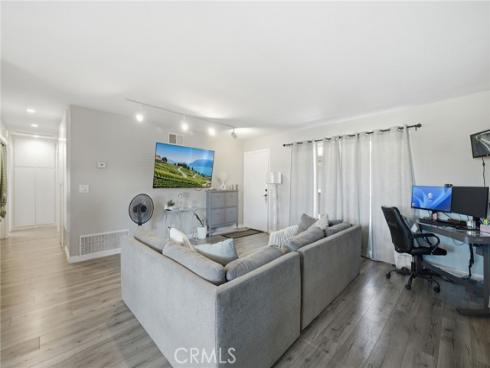 901 N Citrus  16 , La Habra, CA