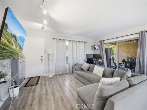 901 N Citrus  16 , La Habra, CA