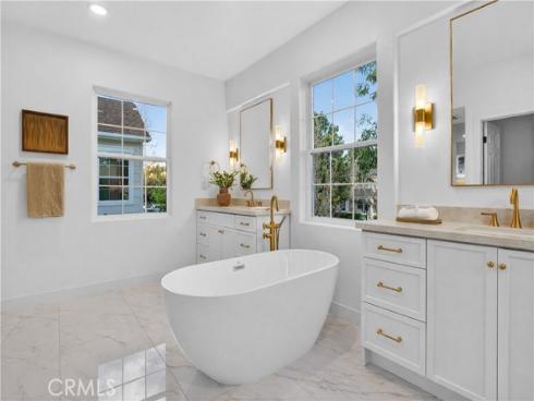 81 Zinnia Street , Ladera Ranch, CA