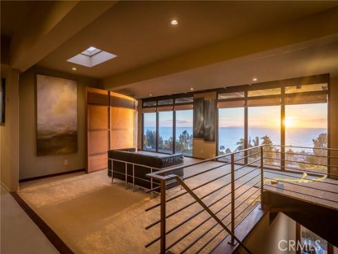 22315  3rd   Avenue, Laguna Beach, CA