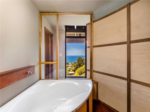 22315  3rd   Avenue, Laguna Beach, CA