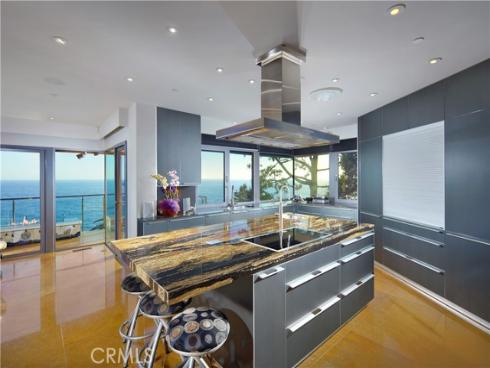 111 S La Senda Drive, Laguna Beach, CA