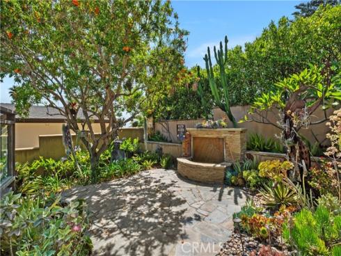 535  High Dr  , Laguna Beach, CA