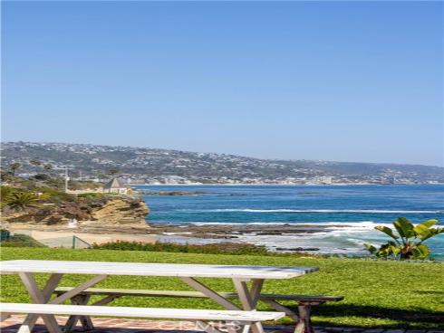 1041  Marine   Drive, Laguna Beach, CA