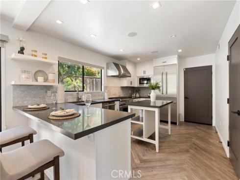 2870  Zell   Drive, Laguna Beach, CA