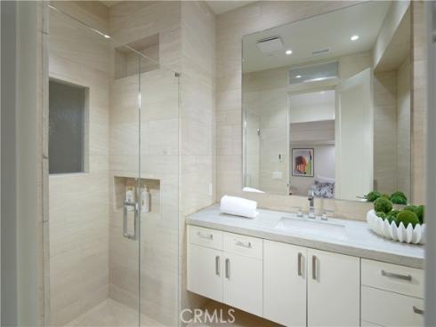 33 Bay Drive, Laguna Beach, CA