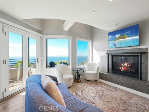 2590  Iris  , Laguna Beach, CA