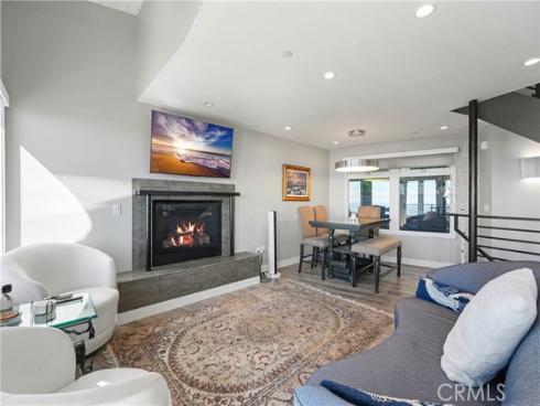 2590  Iris  , Laguna Beach, CA