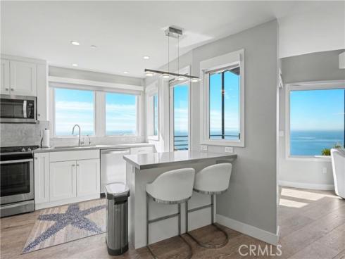 2590  Iris  , Laguna Beach, CA