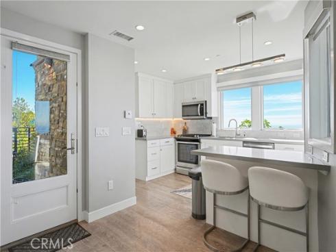 2590  Iris  , Laguna Beach, CA