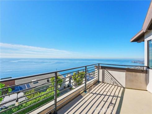 2590  Iris  , Laguna Beach, CA