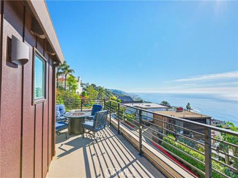 2590  Iris  , Laguna Beach, CA