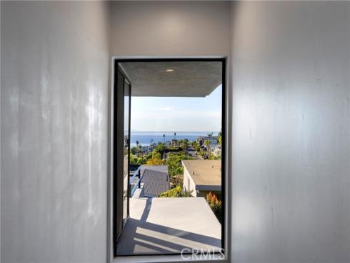 1077  Tia Juana  , Laguna Beach, CA