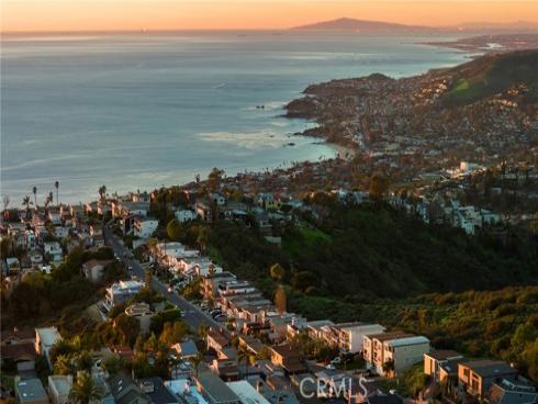 1077  Tia Juana  , Laguna Beach, CA