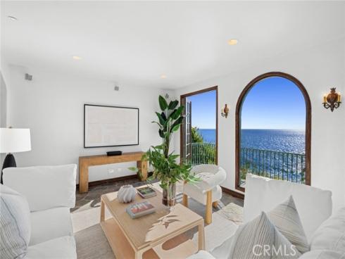 31971  Coast Highway  , Laguna Beach, CA