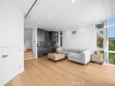 1061  Skyline   Drive, Laguna Beach, CA