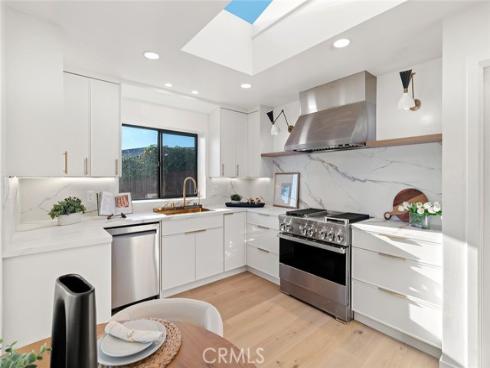 1401  Bounty   Way, Laguna Beach, CA