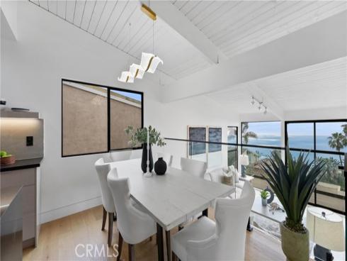 1095  Miramar  , Laguna Beach, CA