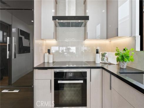 1095  Miramar  , Laguna Beach, CA