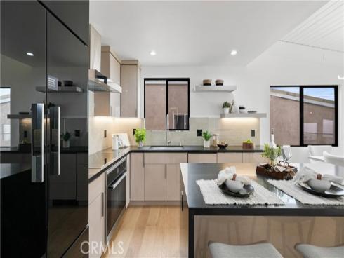 1095  Miramar  , Laguna Beach, CA