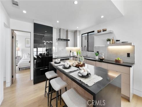 1095  Miramar  , Laguna Beach, CA