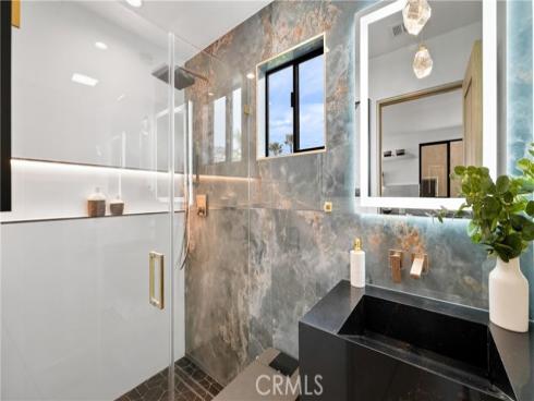 1095  Miramar  , Laguna Beach, CA