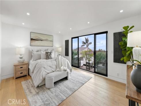 1095  Miramar  , Laguna Beach, CA