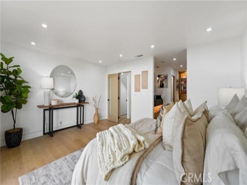 1095  Miramar  , Laguna Beach, CA
