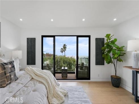 1095  Miramar  , Laguna Beach, CA