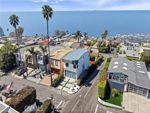 1095  Miramar  , Laguna Beach, CA
