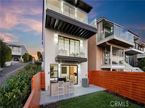 1095  Miramar  , Laguna Beach, CA