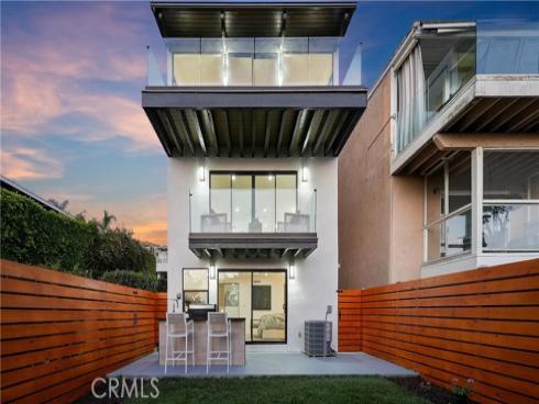 1095  Miramar  , Laguna Beach, CA