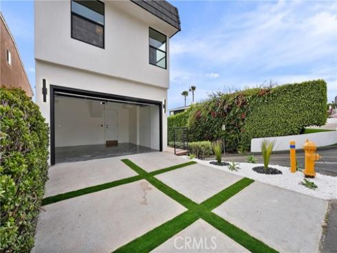 1095  Miramar  , Laguna Beach, CA