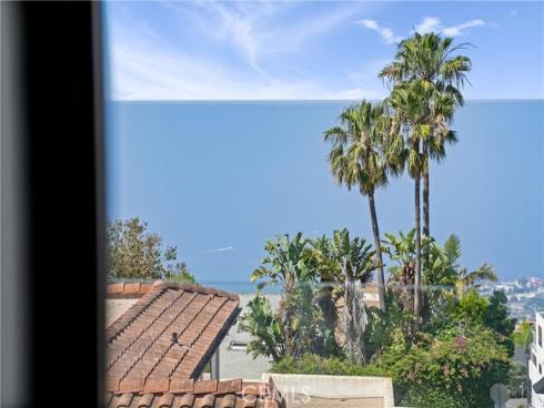 1095  Miramar  , Laguna Beach, CA