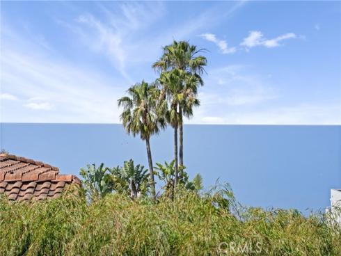 1095  Miramar  , Laguna Beach, CA